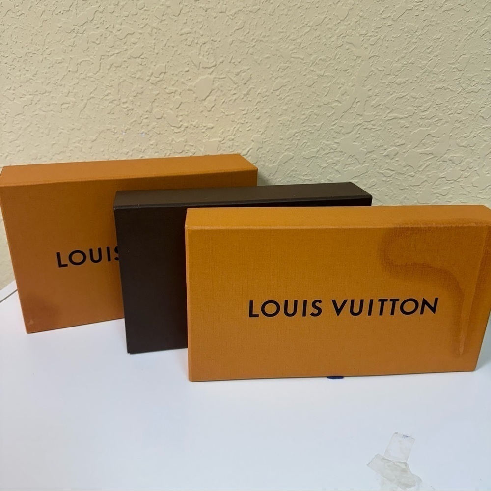 3 Louis Vuitton long wallet box